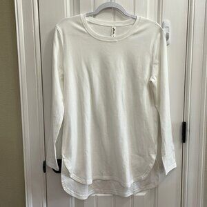 White long sleeve tunic top.  M